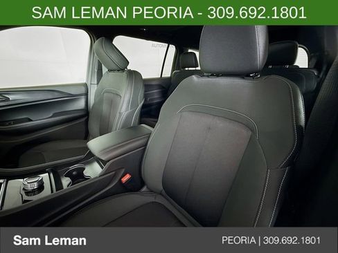 New 2025 Jeep Grand Cherokee L Laredo image 20