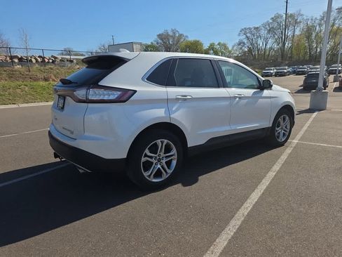 Used 2017 Ford Edge Titanium w/ Class II Trailer Tow Package AWD/4WD image 3