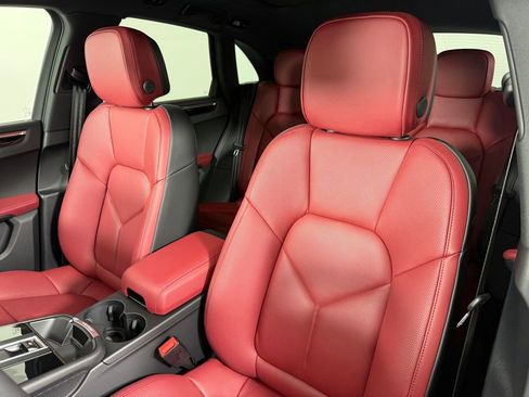 New 2026 Porsche Macan AWD/4WD image 5