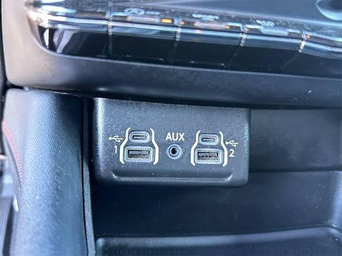 Used 2024 Dodge Durango GT image 27