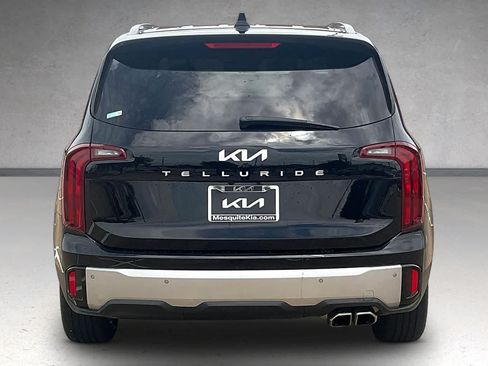 Used 2023 Kia Telluride S FWD image 5