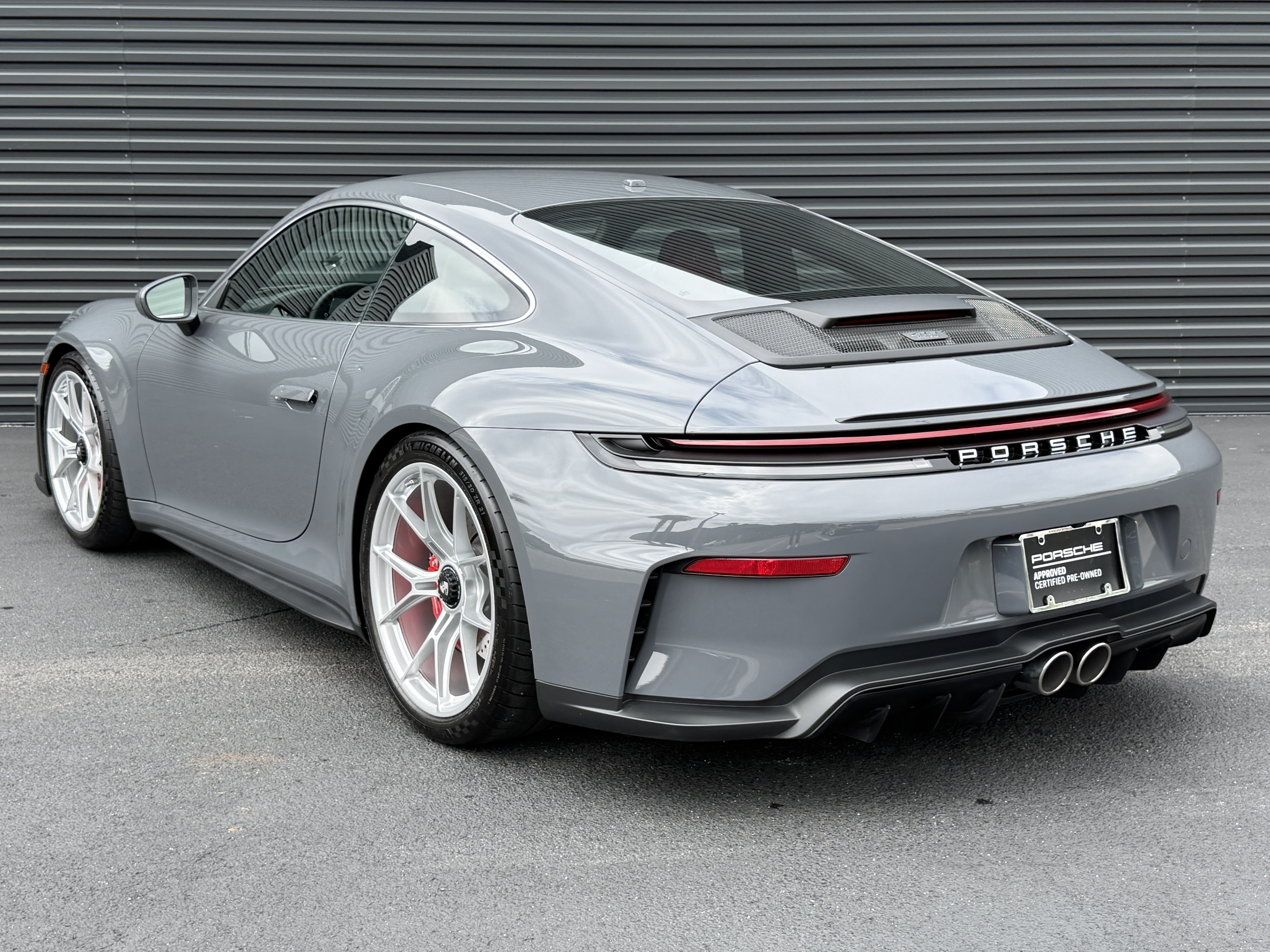 Used 2026 Porsche 911 GT3 RWD image 3