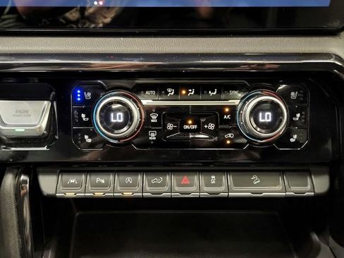 Used 2023 GMC Sierra 1500 AT4 w/ Technology Package AWD/4WD image 26