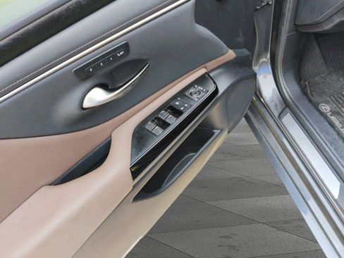 Used 2022 Lexus ES 350 w/ Premium Package FWD image 9