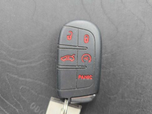 Used 2018 Jeep Renegade Trailhawk w/ Popular Equipment Group AWD/4WD image 21