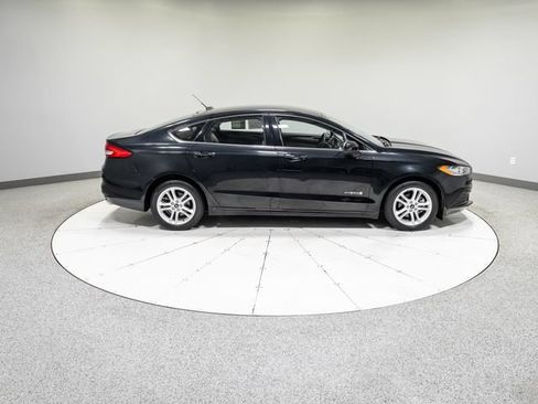 Used 2018 Ford Fusion S FWD image 25