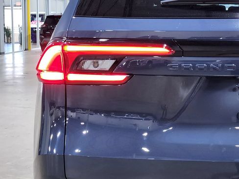 Used 2024 Toyota Grand Highlander FWD image 20