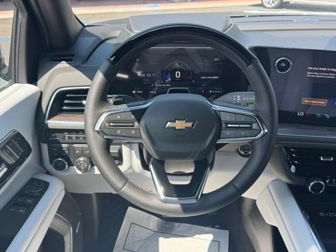 New 2026 Chevrolet Suburban Premier AWD/4WD image 11