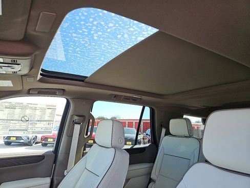 New 2026 GMC Yukon Denali w/ Sun & Power Step Package image 12