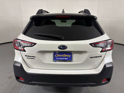 Used 2025 Subaru Outback Onyx Edition AWD/4WD image 7