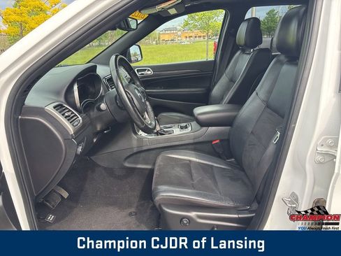 Used 2022 Jeep Grand Cherokee Laredo X AWD/4WD image 13