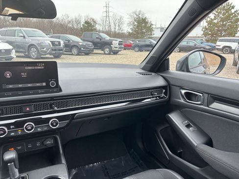 Used 2025 Honda Civic Sport image 33