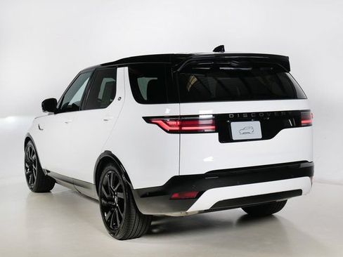 Certified 2025 Land Rover Discovery Dynamic SE AWD/4WD image 33