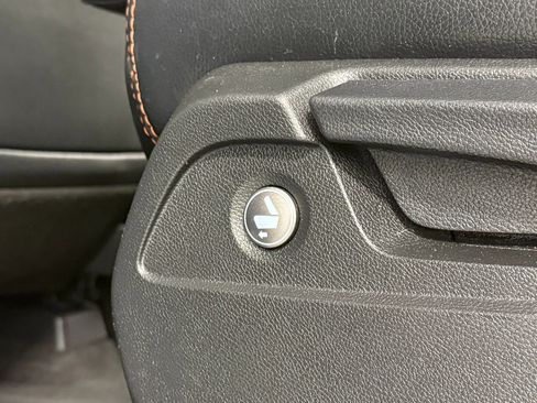 Used 2025 Honda Pilot TrailSport image 35