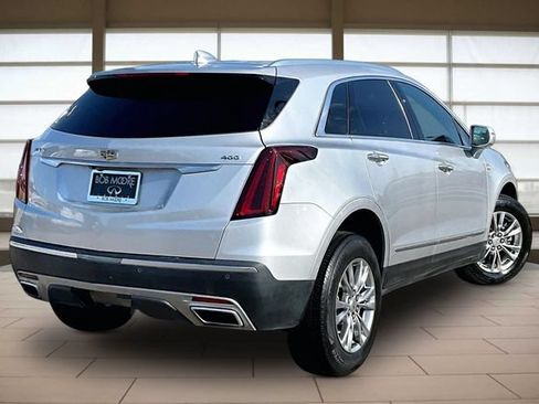 Used 2020 Cadillac XT5 Premium Luxury FWD image 2