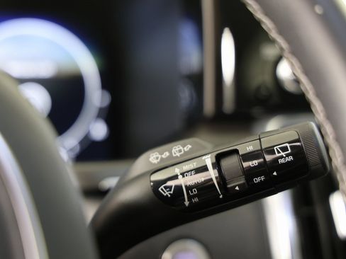 Used 2023 Kia Sorento SX image 23