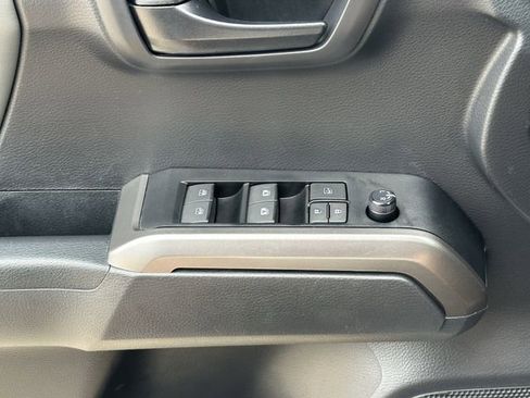 Certified 2023 Toyota Tacoma SR5 image 25