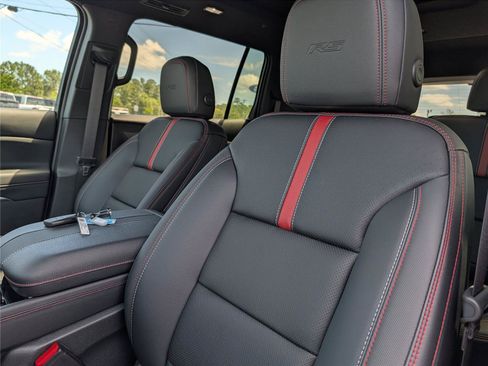 New 2026 Chevrolet Traverse RS FWD image 13