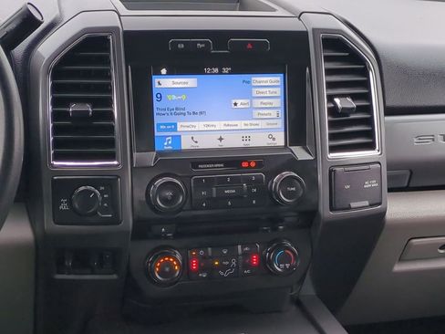 Used 2017 Ford F250 XLT w/ XLT Premium Package image 29