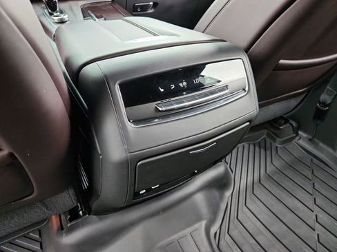 Used 2021 Cadillac Escalade Sport Platinum RWD image 22