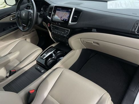 Used 2018 Honda Pilot Touring image 28