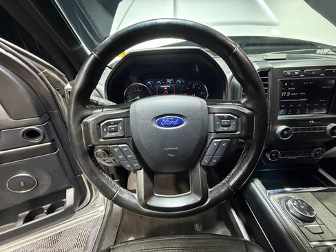 Used 2019 Ford Expedition Max Limited image 9