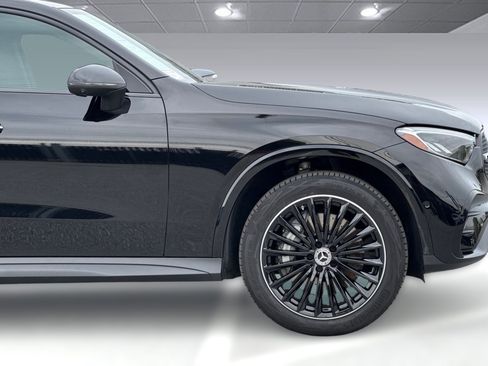 Used 2025 Mercedes-Benz GLC 300 4MATIC image 37