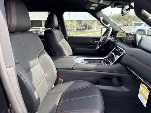 New 2025 Nissan Armada SL w/ Captain's Chari Seat Package image 17