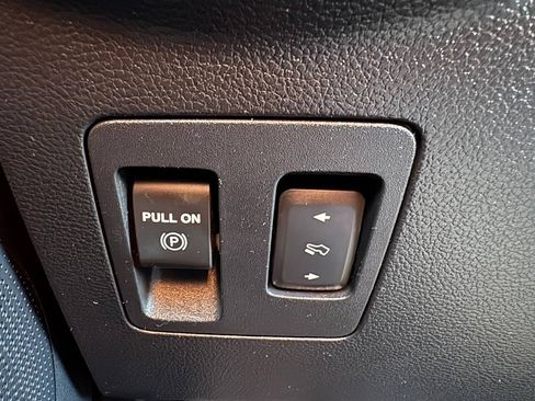 Used 2019 Ford Expedition Max Limited image 28