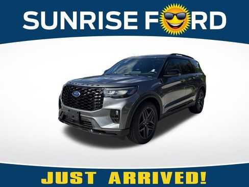 Used 2026 Ford Explorer ST-Line w/ ST-Line Street Pack RWD image 1