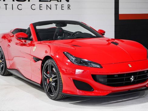 Used 2019 Ferrari Portofino image 28