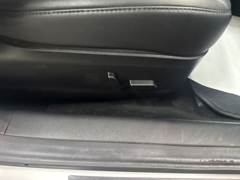 Used 2022 Tesla Model 3 Long Range AWD/4WD image 26