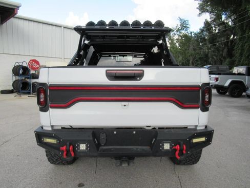 Used 2023 Jeep Gladiator Rubicon w/ LED Lighting Group AWD/4WD image 6
