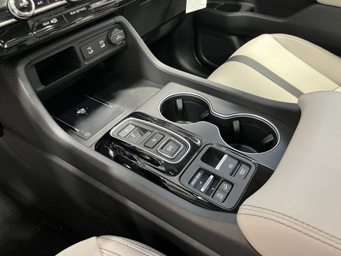 New 2026 Honda Pilot Touring image 16