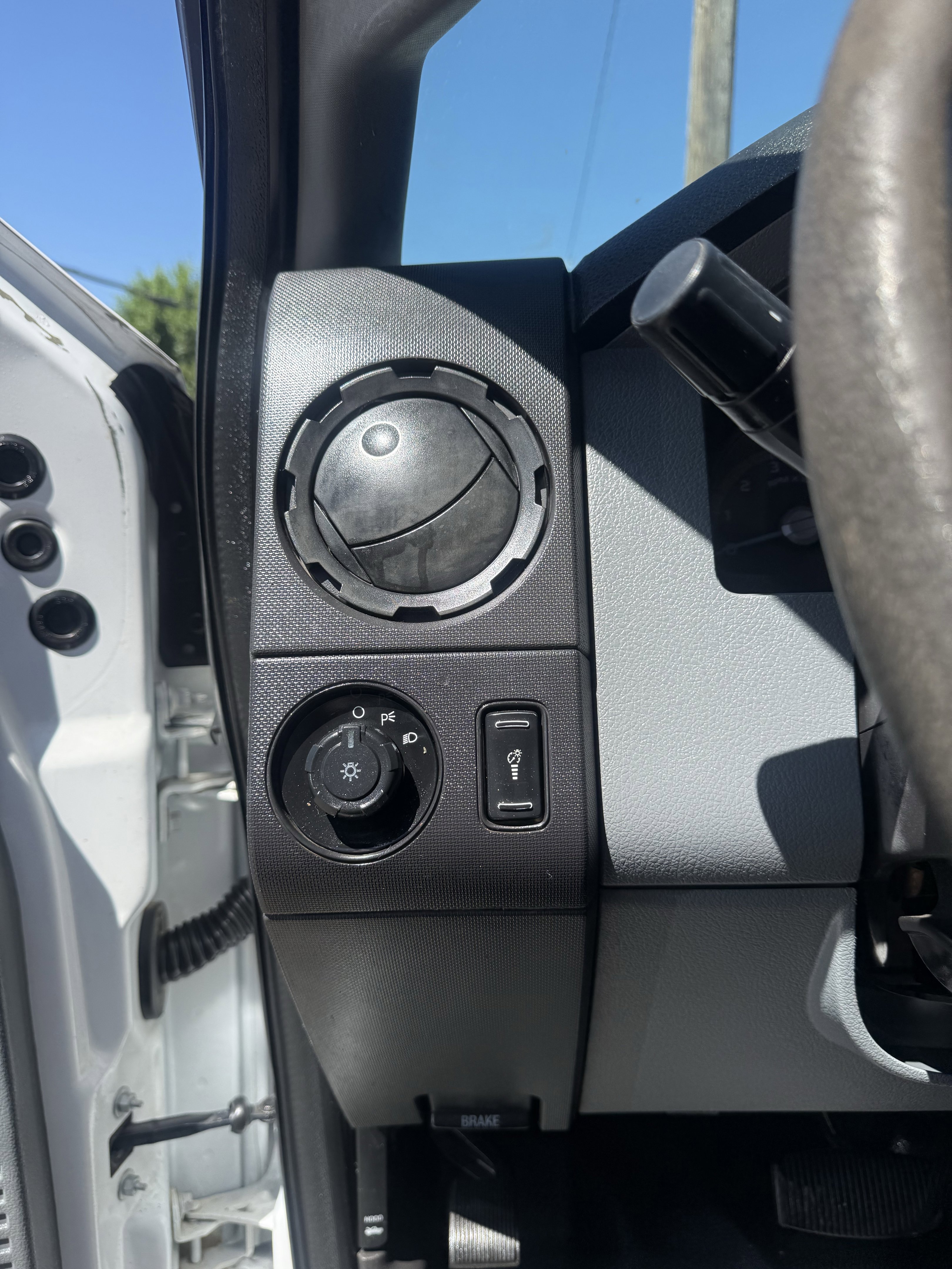 Used 2012 Ford F250 XL w/ Skid Plate Pkg AWD/4WD image 14