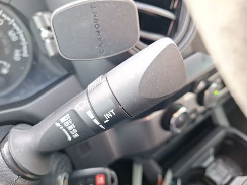 Used 2022 Toyota Tacoma SR image 25