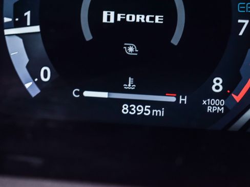 Used 2025 Toyota Tacoma TRD Off-Road image 16