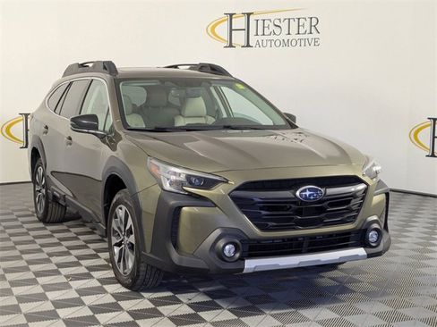 Used 2023 Subaru Outback Limited image 2