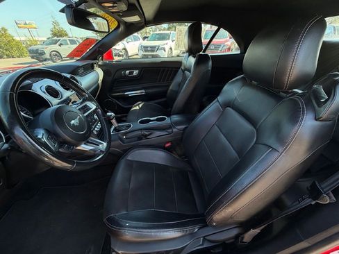 Used 2020 Ford Mustang Premium image 11