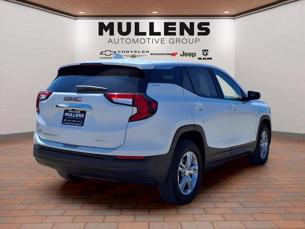 Used 2024 GMC Terrain SLE w/ Fleet Convenience Package AWD/4WD image 5