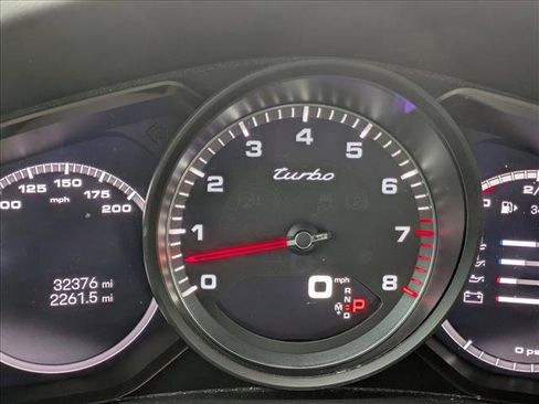 Used 2022 Porsche Cayenne Turbo image 10