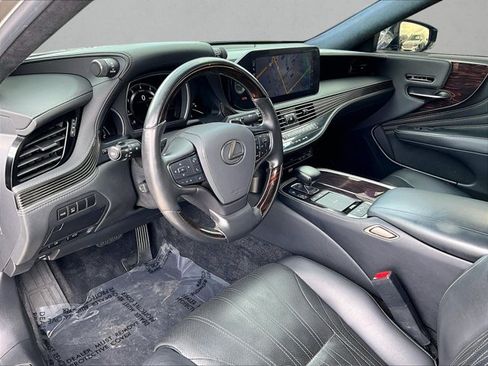 Used 2022 Lexus LS 500 w/ Interior Upgrade Package RWD image 14