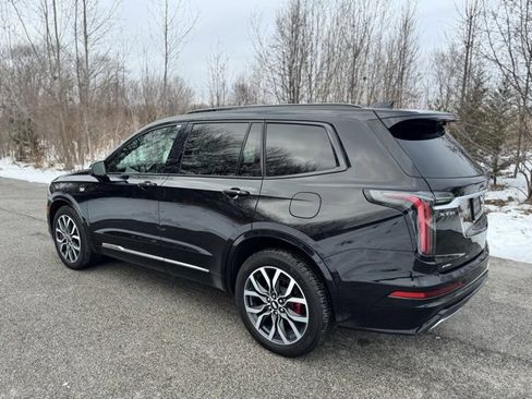 Used 2024 Cadillac XT6 Sport w/ Technology Package image 11