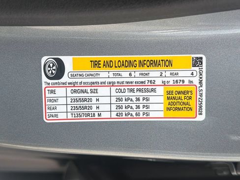 Used 2023 GMC Acadia Denali w/ Denali Ultimate Package FWD image 29