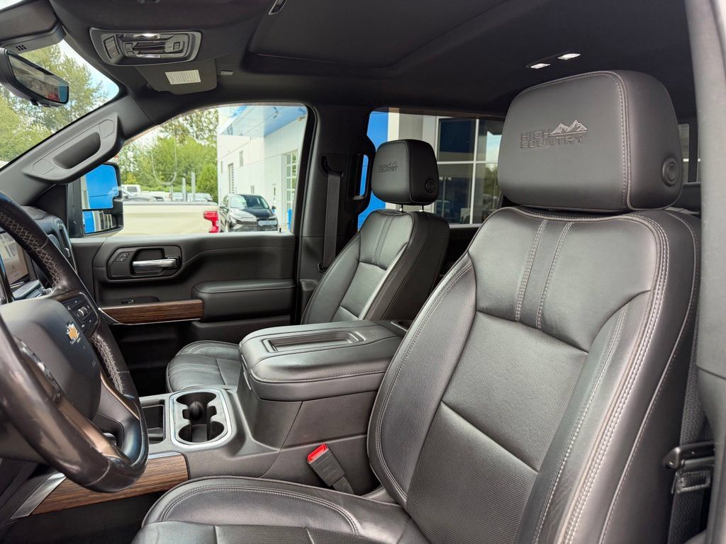 Used 2022 Chevrolet Silverado 2500 High Country w/ Technology Package AWD/4WD image 24