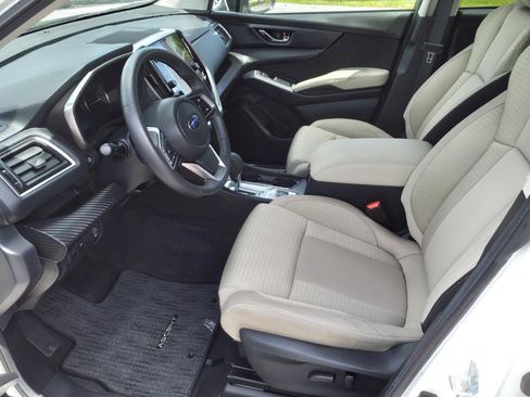 Used 2024 Subaru Ascent Premium w/ Convenience Package image 7