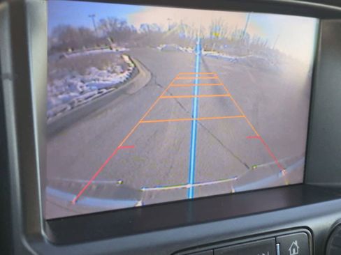 Used 2015 GMC Canyon SLE image 29