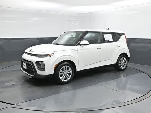 Used 2021 Kia Soul LX FWD image 1