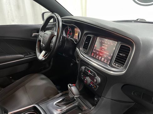 Used 2016 Dodge Charger R/T w/ Navigation & Travel Group RWD image 19