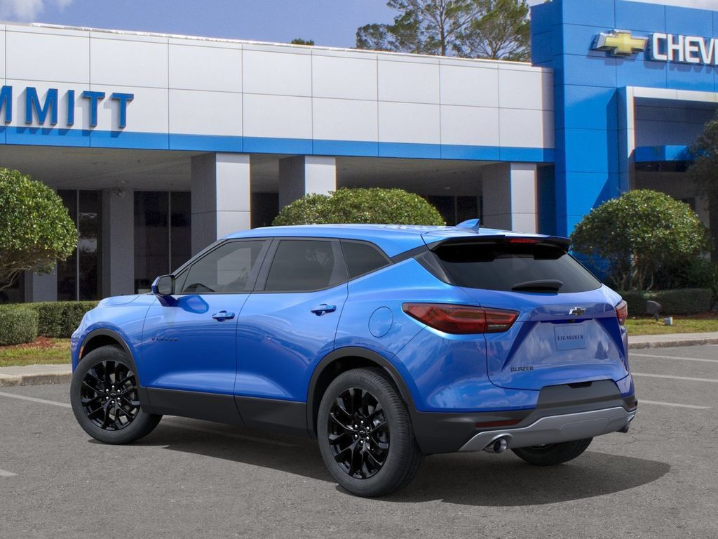 New 2026 Chevrolet Blazer LT w/ LPO, Black Sport Package FWD image 3